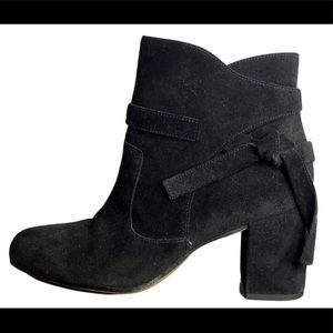 Franco Sarto Stylish & Comfy Black Suede Ankle Boots